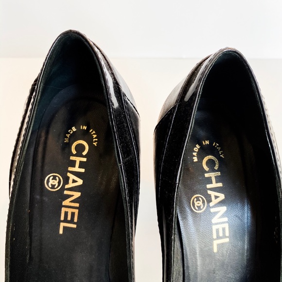 Authentic CHANEL Black Heels - Picture 4 of 6